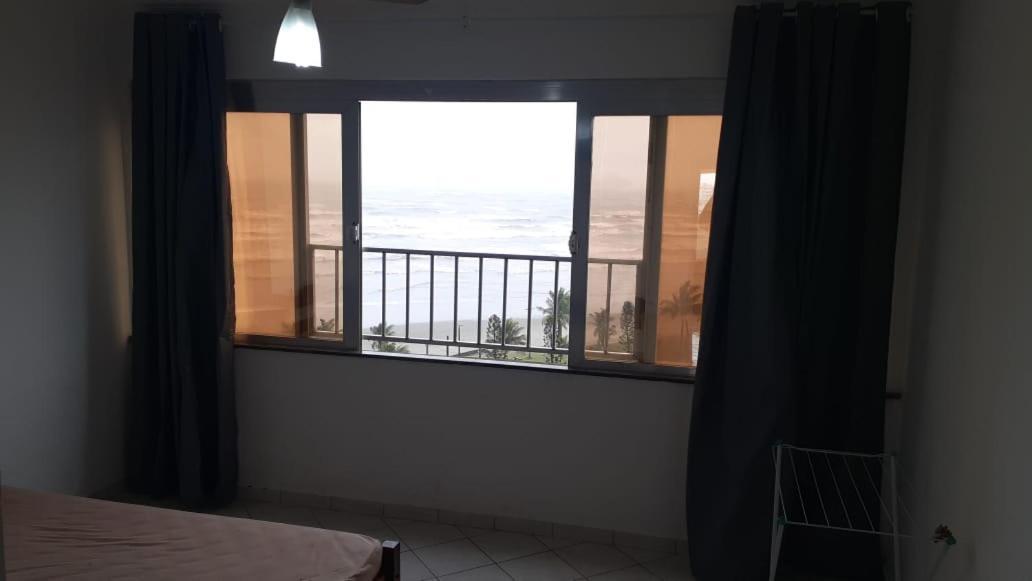 Apartamento frente a praia Peruíbe Esterno foto